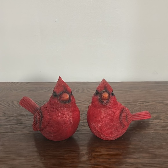NWT- Set of 2- Red Cardinal Bird Figurine Decorations 4.25"H x 6.25"W - Picture 6 of 17